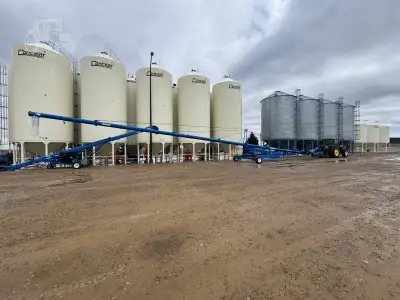 2014 Brandt 13110-HP The 2014 Brandt 13110-HP (High Performance) is a heavy-duty swing-away grain au...