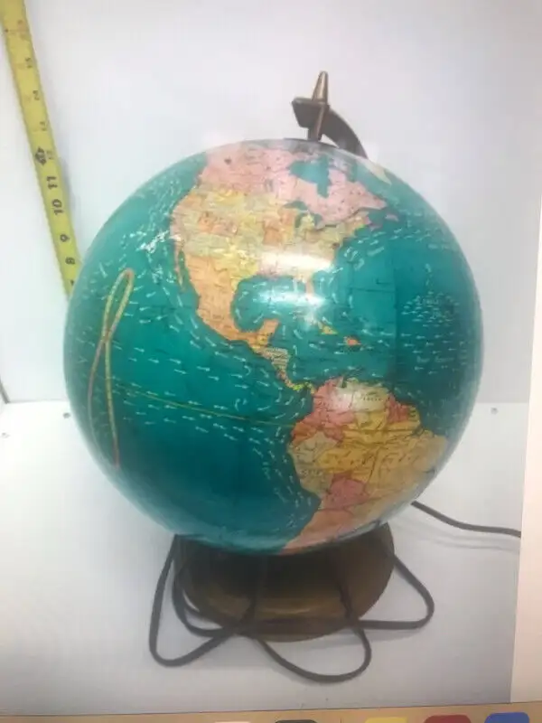VINTAGE LIGHT UP METAL WORLD GLOBE - GEORGE F CRAM COMPANY in Arts & Collectibles in Mississauga / Peel Region - Image 5