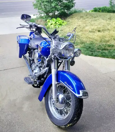 Looking for a serious head-turner? This 2000 Harley-Davidson Heritage Softail is a fully customized,...