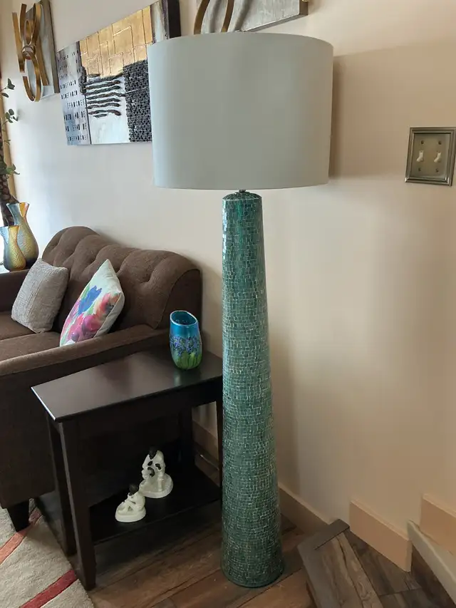 FLOOR LAMP428820949359677442