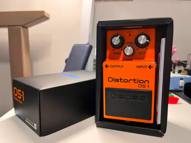 BOSS DS - 1 Distortion Guitar Pedal in Amps & Pedals in Mississauga / Peel Region - Image 5
