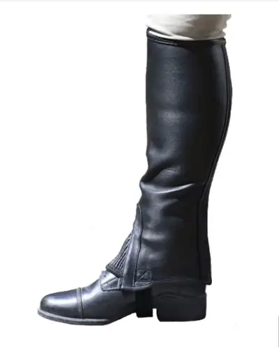 Crafted from soft grained cowhide leather and featuring a convenient zip-up design, these half chaps...