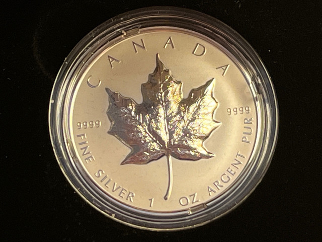 2022 $20 Ultra-High Relief 1 oz SML – Pure Silver Coin in Arts & Collectibles in Ottawa