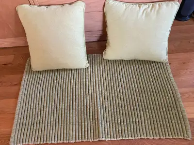 TAPIS ET 2 COUSSINS VERT POMME, View more