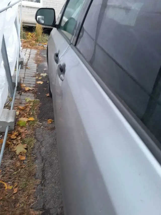 Vente de voiture in Cars & Trucks in West Island - Image 4