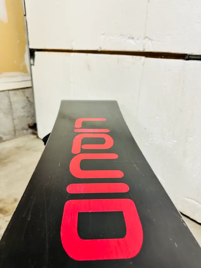 Liquid snowboard 136 cm with Firefly bindings in Snowboard in Markham / York Region - Image 9