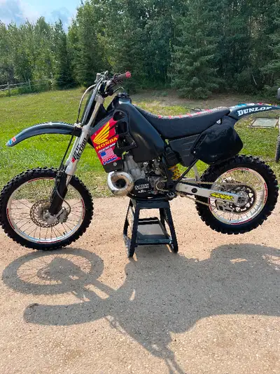 Bike is in great shape.Starts easily and runs very strong and needs nothing Has FMF Gold Series Knar...