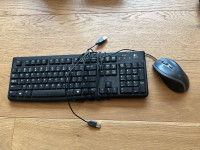 Logitech keyboard with number pad and mouse set
