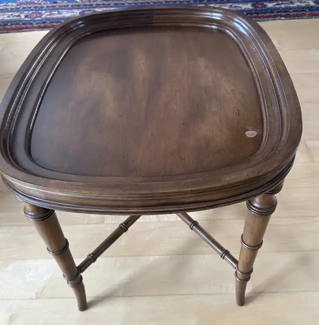 Vintage coffe wood table in Coffee Tables in City of Toronto - Image 2