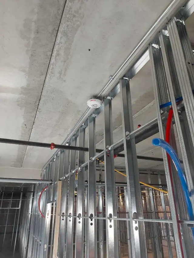 Helper needed for electrical work in Kingsville Ontario63436969207683121