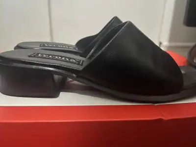 Mules à talons noirs Verona – Taille 38, View more