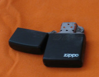 Lighter  Black ZIPPO "Initials  DON" - Canada
