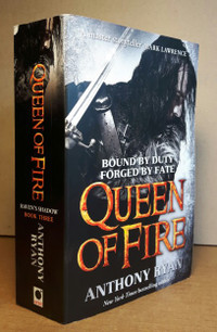Queen of Fire: (signed) (Raven's Shadow) Anthony Ryan