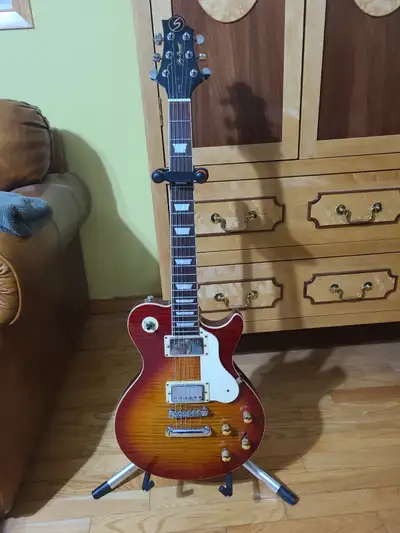 Samick Greg Bennett avion electric guitar in vg cond. Plays and sounds great. Good condition except...