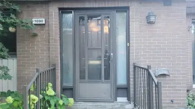 Large Townhouse in desirable location