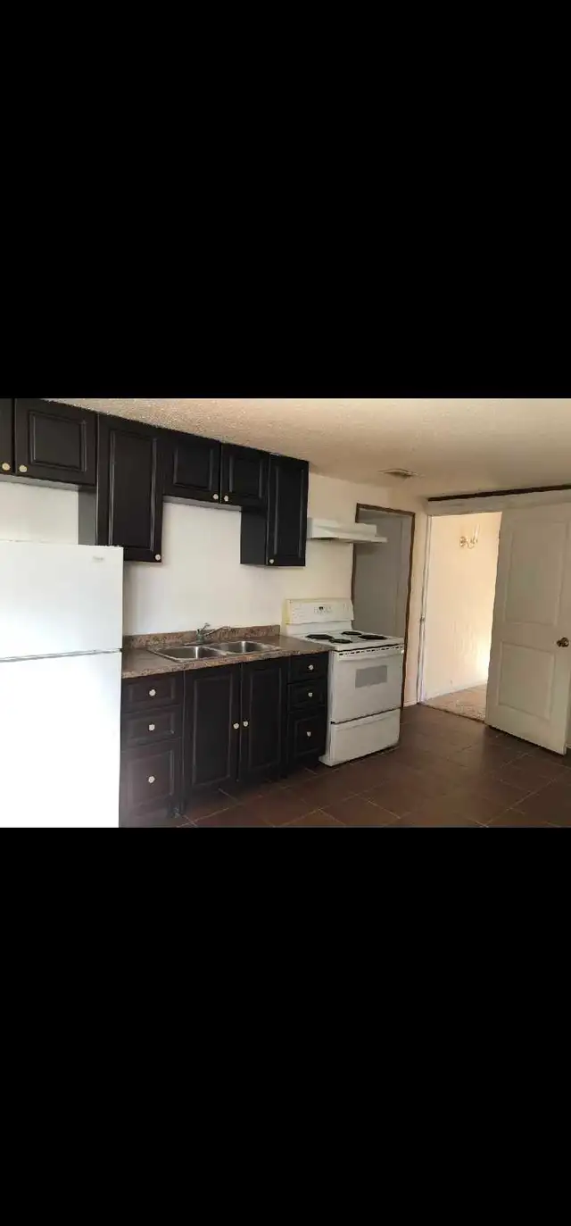 2 BEDROOMS BASEMENT SUITE IN MARLBOROUGH N.E AVAIL IMMEDIATLY 