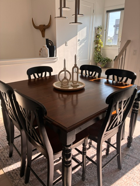 Liked-New Solid Wood Dining Set – Table + 6 Chairs in Dining Tables & Sets in Markham / York Region - Image 3