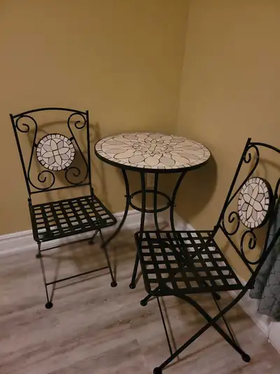 ensemble table bistro avec chaises, View more