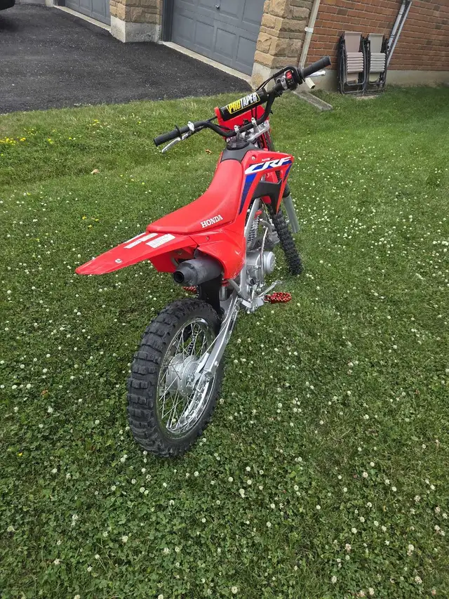 2023crf125f in Dirt Bikes & Motocross in Hamilton - Image 4