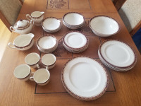 Vintage 1950's Alfred Meakin Kingsdale 18kt Dinnerware Set