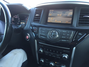 2014 Nissan Pathfinder nice