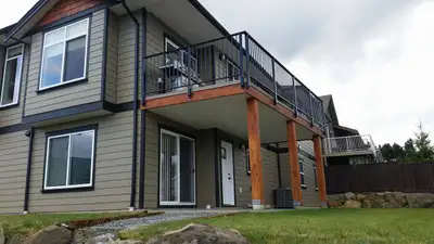 2 Bedroom, 1 Bathroom – Lower suite in North Jingle Pot 3483 Santa Fe Pl This house is located in a...