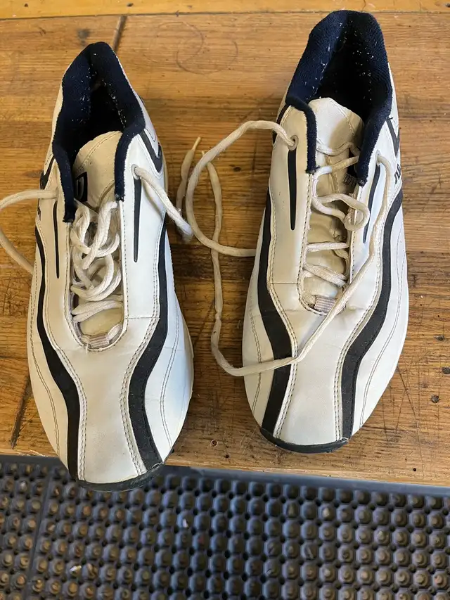 Wilson men’s golf shoes in Men's Shoes in Regina - Image 3