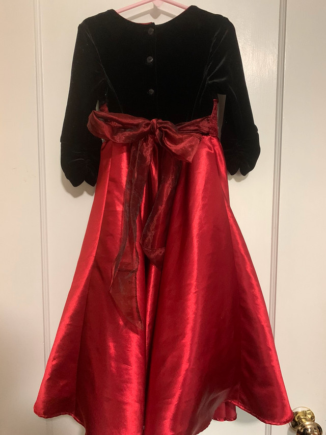Christmas party Dress Red Satin black velvet size 5 in Clothing - 5T in Mississauga / Peel Region - Image 3