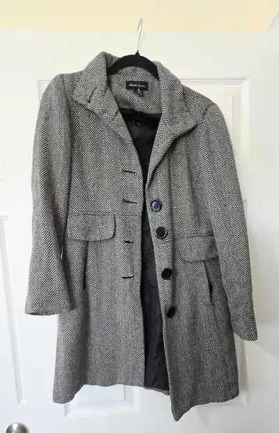 Size Small Women's Coat, View more