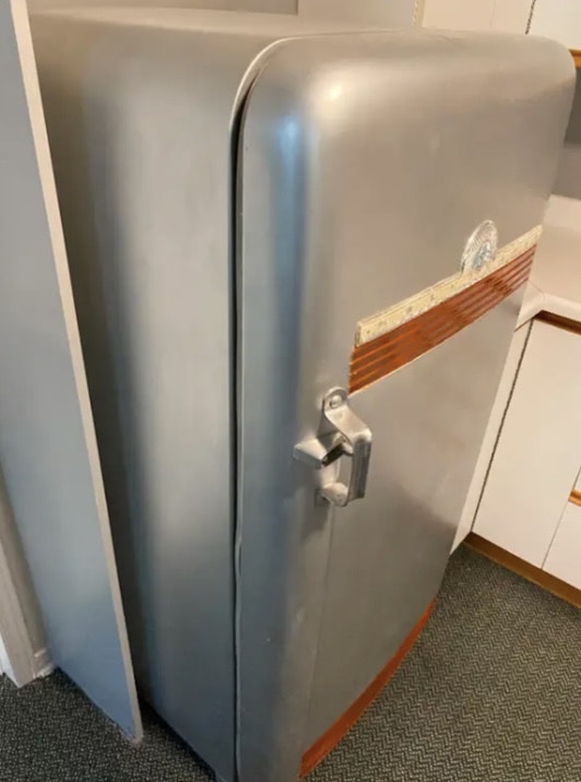 Vintage Fridge (Retro) Kelvinator Brand• Beer Fridge Refrigerators