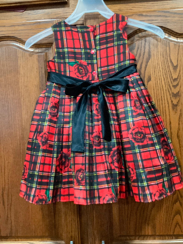 Girls red plaid dress in Kids & Youth in Chatham-Kent - Image 2