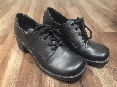 Ladies Size 8 Shoes, View more