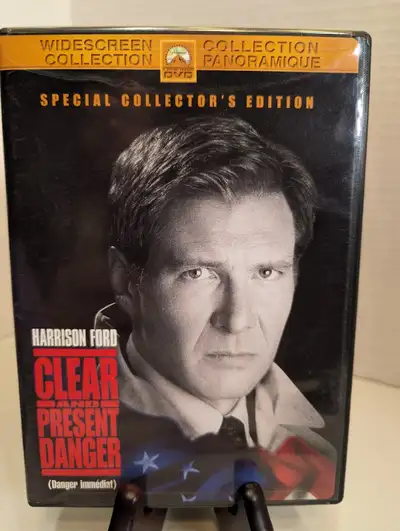 CIA Analyst Jack Ryan is drawn into an illegal war fought by the US government against a Colombian d...