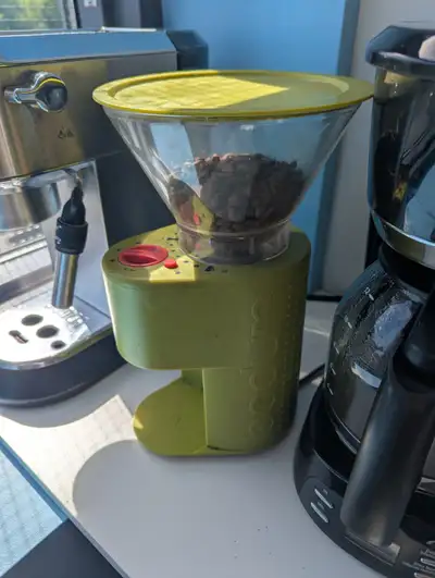 Grinder/Moulin à café, View more