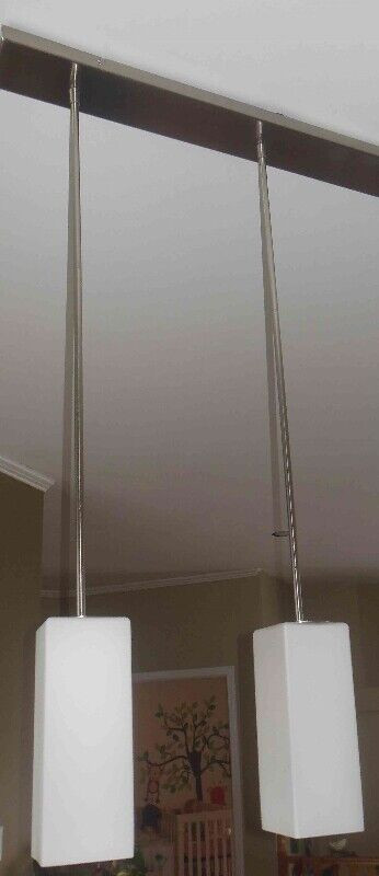 2 réflecteurs modernes au fini opalin pour luminaire suspendu dans Éclairage intérieur et plafonniers  à Laval/Rive Nord - Image 4