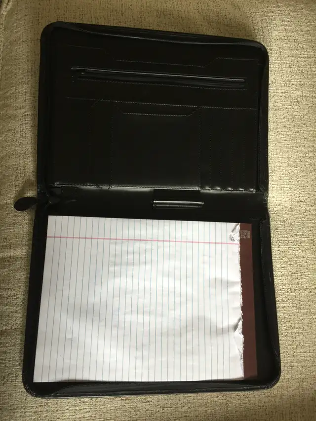 LEATHER LOOK BINDER PORTFOLIO for Business or Home in Other in Kitchener / Waterloo - Image 2