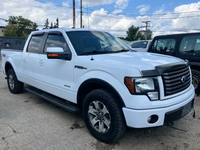4x4 ~ 2012 Ford F150 FX4 ~ 6.5 box, LOW KMS & SAFETIED