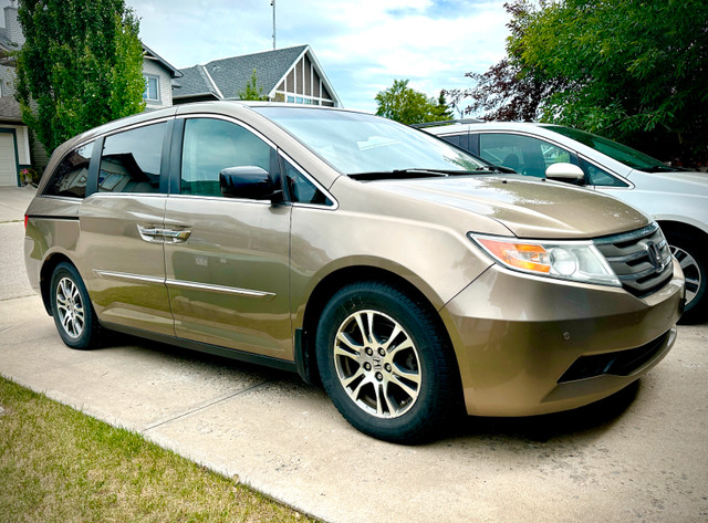 2012 Honda Odyssey EXL-RES in Cars & Trucks in Calgary