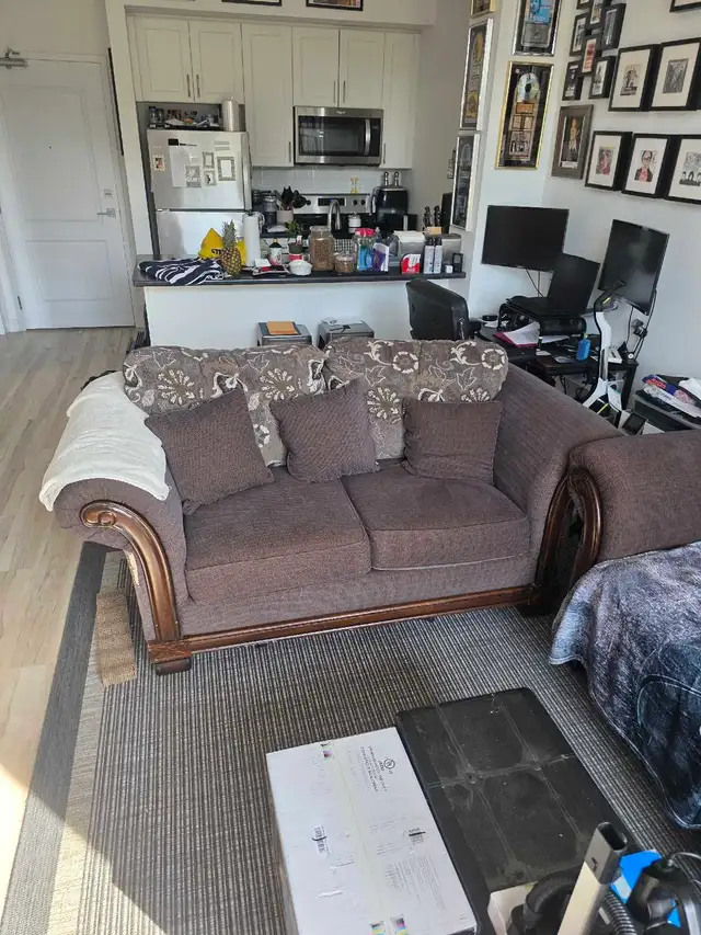 Free Loveseat Available Pick Up in Waterdown in Couches & Futons in Hamilton - Image 2