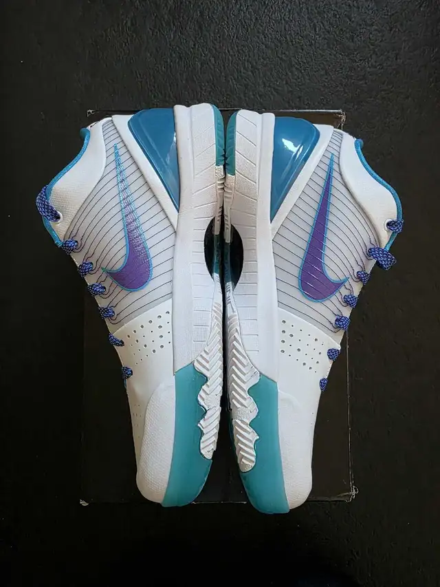 Kobe 4 Draft Day size 8 in Men's Shoes in Mississauga / Peel Region - Image 5