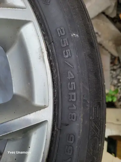 I am selling a set of 4 RunOnFlat summer tires mounted on rims, in good condition. These tires featu...