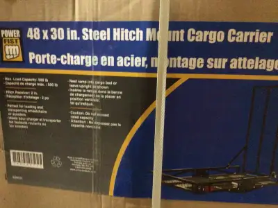 Ce porte-charge en acier Powerfist de 48 x 30 pouces est parfait pour ajouter de l'espace de rangeme...