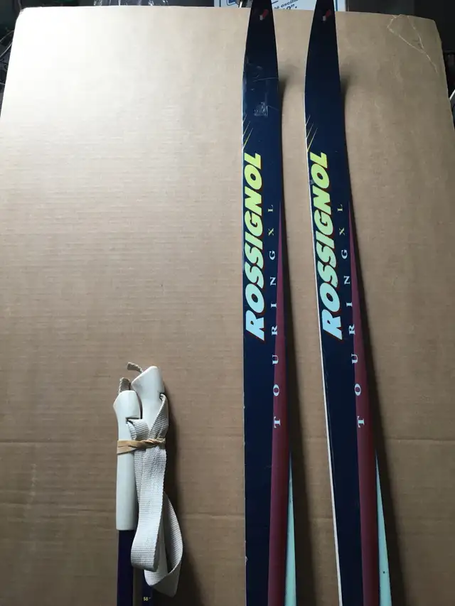 Rossignol skis with poles in Ski in City of Montréal - Image 7