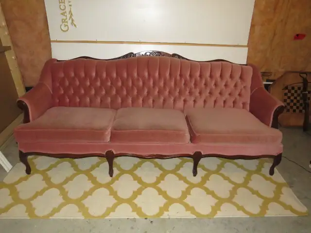 7' dusty rose couch and arm chair , Braemore in Couches & Futons in Trenton - Image 2
