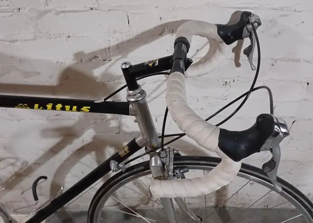 Retro Vintage Vitus 979 Dura Ace Road Bike in Road in City of Toronto - Image 4
