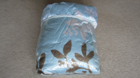 Comforter - Queen size (Brand new)