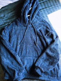 Comfy Vibes: Navy Blue Fluffy Fleece Hoodie (Size M)