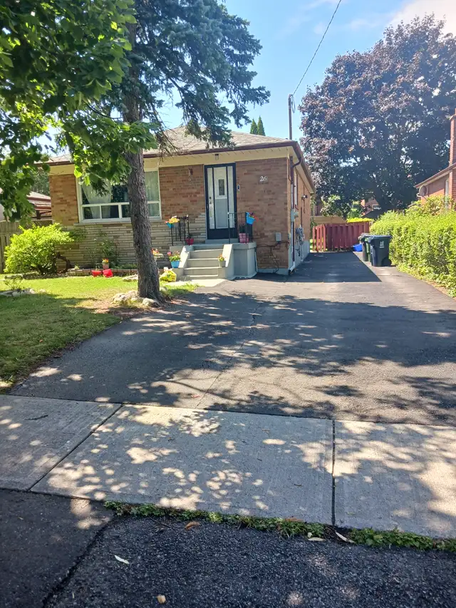 One private bedroom and living room basement for rent in Room Rentals & Roommates in City of Toronto - Image 11