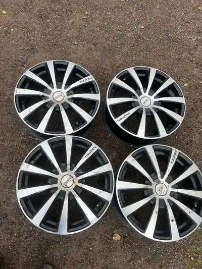 Not sure what they are off of I just know they don’t fit my vehicle