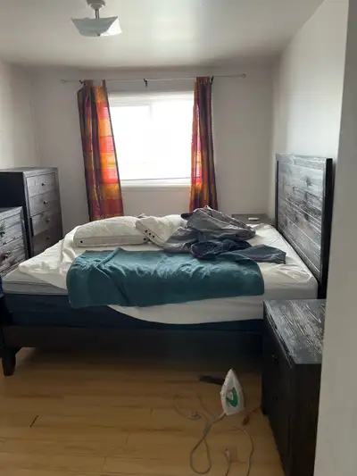 Sur quatre bourgeois en face du maxi begon appartement 41/2 prêt de tout par exemple : autobus épice...